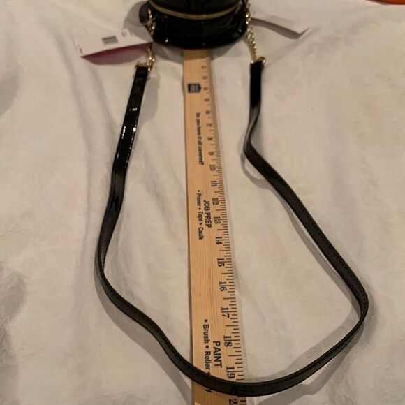 Betsey Johnson Kitsch Sugar Skull Ginger Bread Man Crossbody Handbag Shiny - Picture 16 of 16